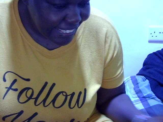 Oddajajo posnetke zaslona sexy-ebony254