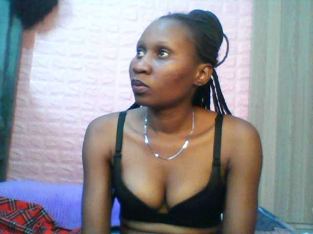 Oddajajo posnetke zaslona Sexy-melanin001