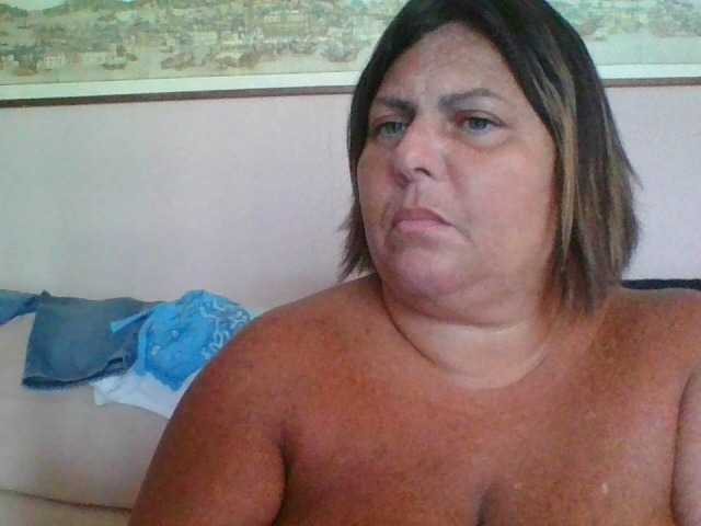 Oddajajo posnetke zaslona sexydeby