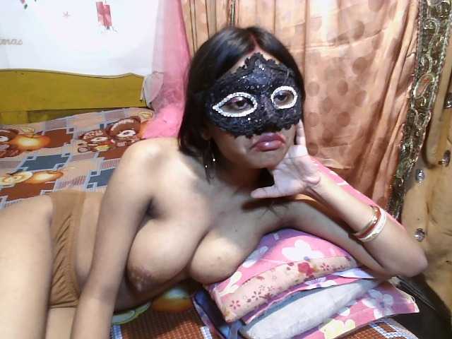 Oddajajo posnetke zaslona Sexyindianqueen