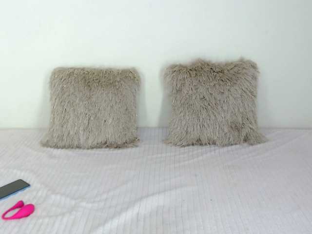 Oddajajo posnetke zaslona SexyKataShow