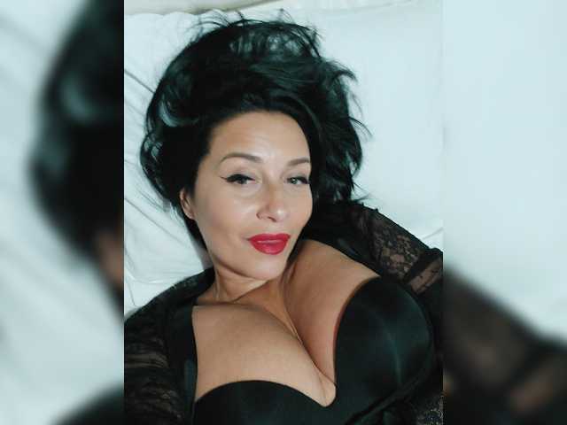 Oddajajo posnetke zaslona sexylady4u