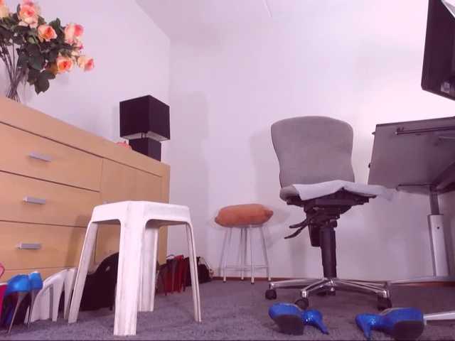 Oddajajo posnetke zaslona SexyLegs