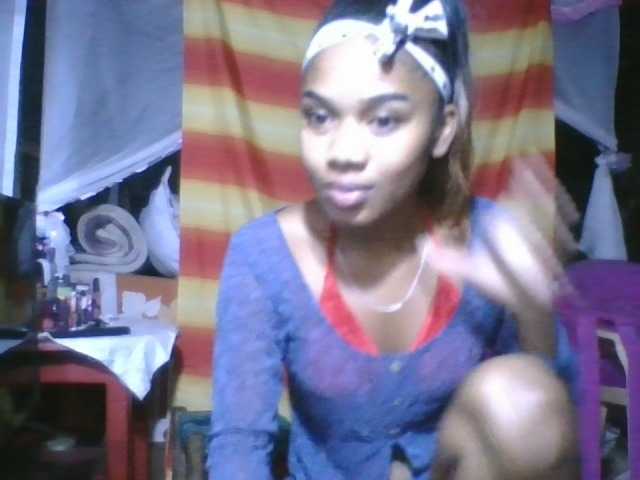 Oddajajo posnetke zaslona Sexylove565