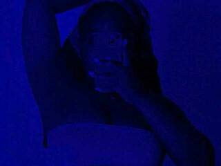 Erotični video klepet SexyLucc