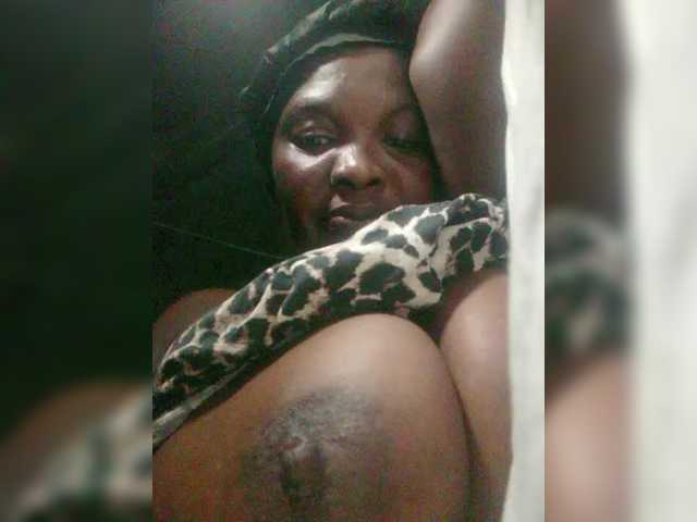 Oddajajo posnetke zaslona Sexymilly1