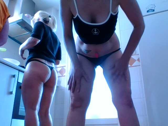 Fotografije sexyrubyta hello i'm hot we play i want to run i have the lush activated hmmm