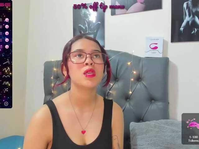 Oddajajo posnetke zaslona Sexyy-Candy