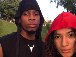 Erotični video klepet SHAINABLACK0