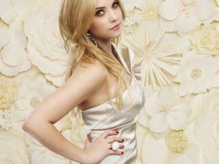 Erotični video klepet SheilaRed