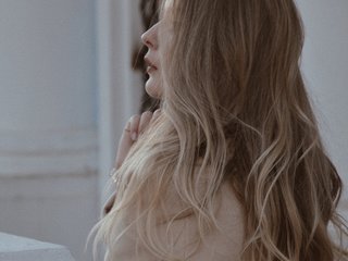 Erotični video klepet Shelyne-Monique