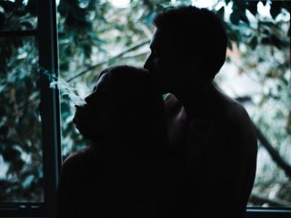 Erotični video klepet ShhUndress
