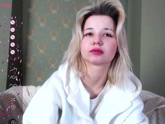 Oddajajo posnetke zaslona nicoleblonde