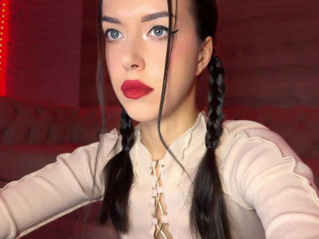 Oddajajo posnetke zaslona ShinySindel