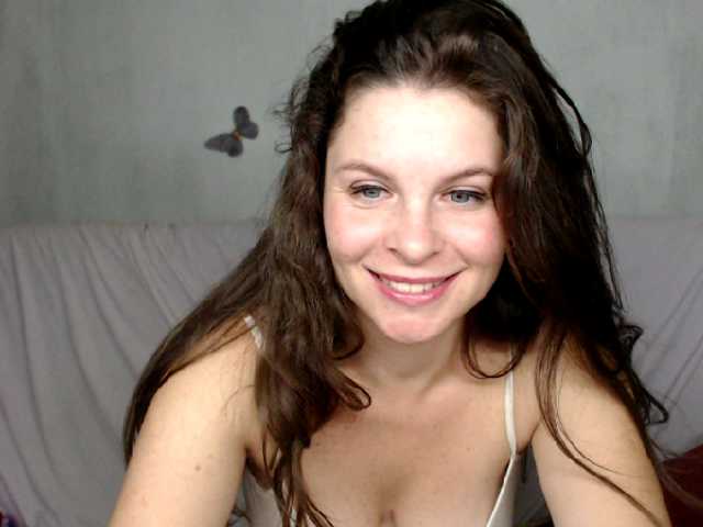 Oddajajo posnetke zaslona SindyBabyDoll