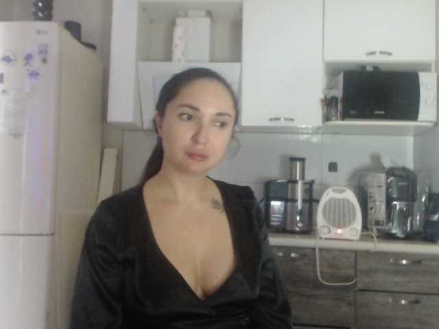 Oddajajo posnetke zaslona SinfulOneX