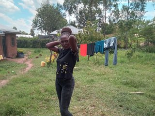 Erotični video klepet Skinny-ebonny