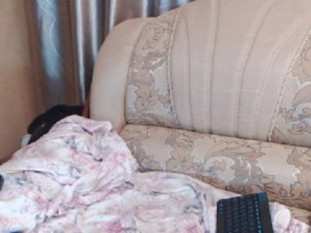 Oddajajo posnetke zaslona Sky_Julia