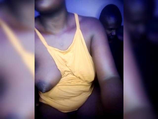 Oddajajo posnetke zaslona Slutty_duo1