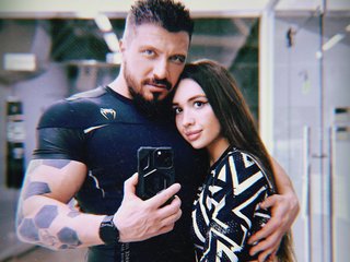 Erotični video klepet SnakeandTina