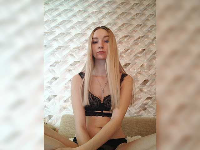 Fotografije sofia06030 My name is Sofia and i am new girl here , lets play with , dont forget to subscribe and put love)♥️ Saving up for Lovense)