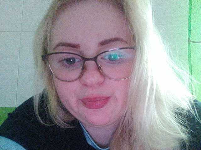 Oddajajo posnetke zaslona SofiaWilson23