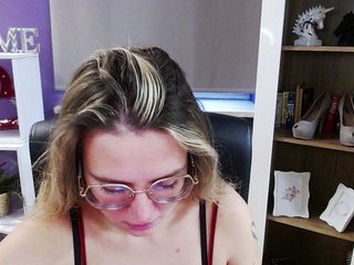 Erotični video klepet Soft-Zoey