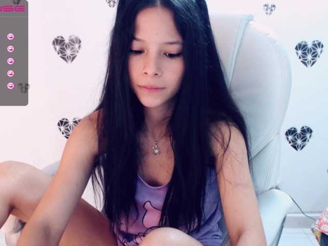 Fotografije softdoll hi guy, welconme my room, let's have fun #latina #teen #daddy #tease