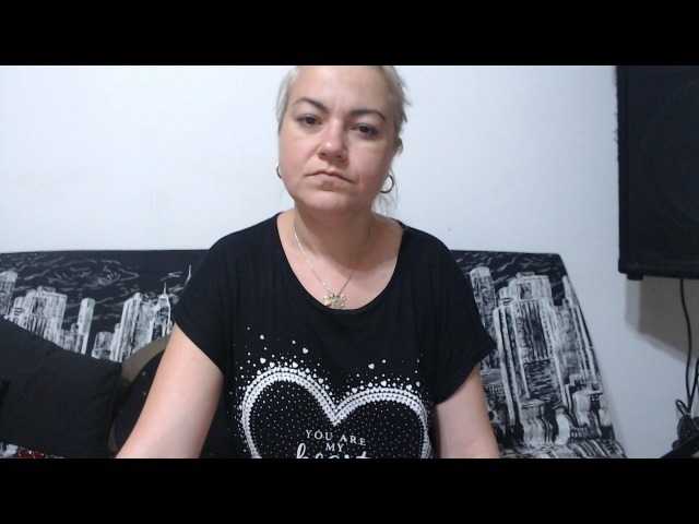 Oddajajo posnetke zaslona Softhottmilf