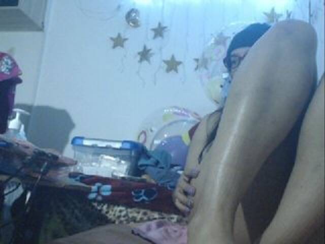 Oddajajo posnetke zaslona sofy_dirtyHot