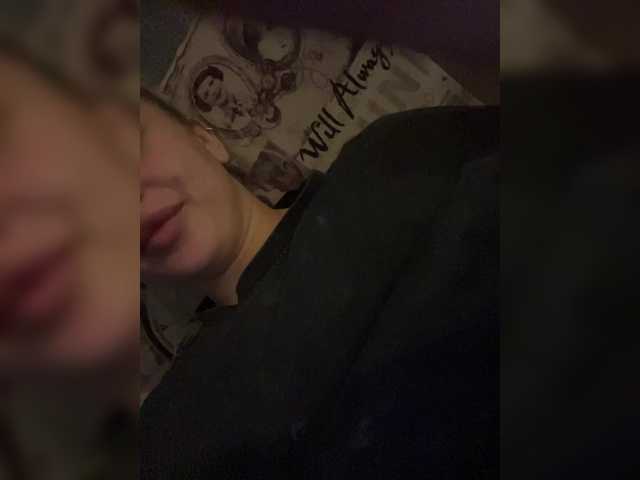 Oddajajo posnetke zaslona SongaFOXI