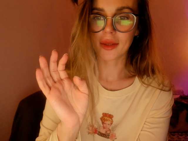 Oddajajo posnetke zaslona Sonya-Mo