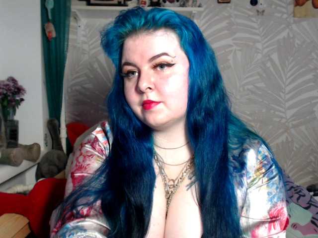 Oddajajo posnetke zaslona SonyaHotty