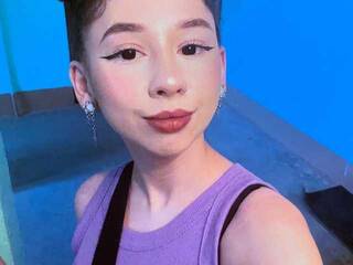 Erotični video klepet SonyaMeow