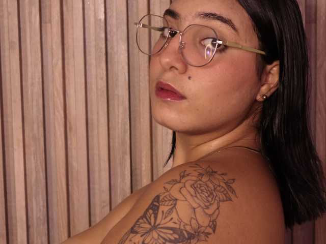 Fotografija profila Sophia-curvy1