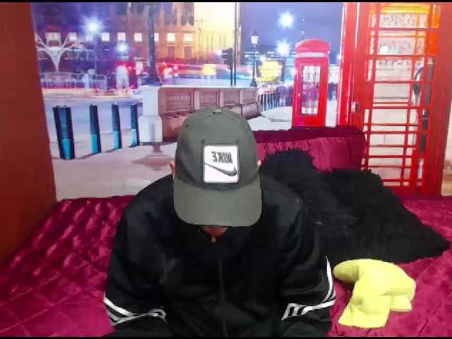 Oddajajo posnetke zaslona sopiaxjames