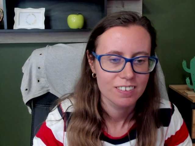 Oddajajo posnetke zaslona sparkleLizzy