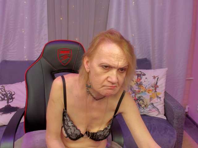 Oddajajo posnetke zaslona SqurtyLally69
