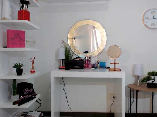 Oddajajo posnetke zaslona StaceyWood