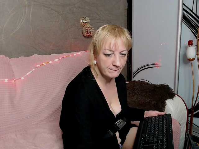 Oddajajo posnetke zaslona Starrybb