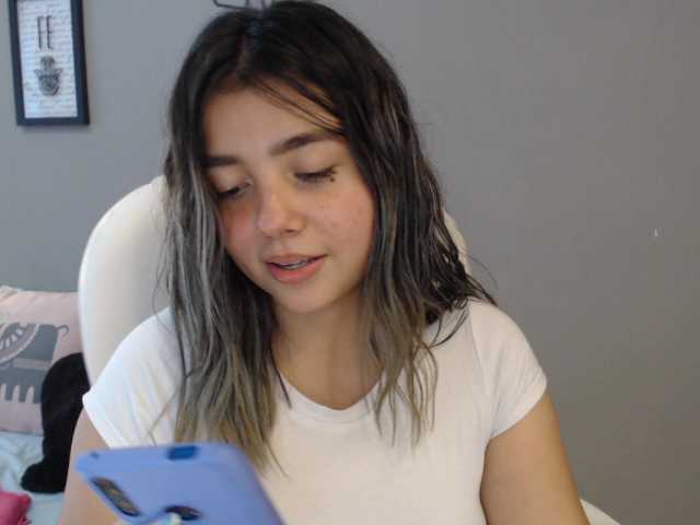 Oddajajo posnetke zaslona Stefany29