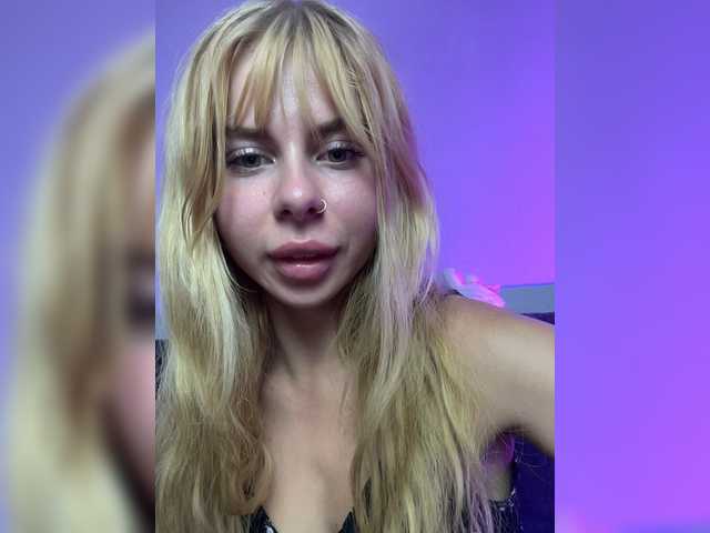 Oddajajo posnetke zaslona YOUR-ALICE