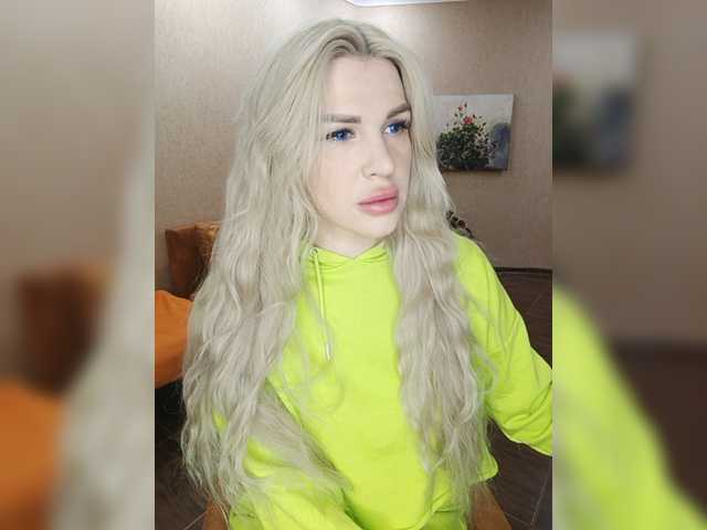 Oddajajo posnetke zaslona CyberWhore111