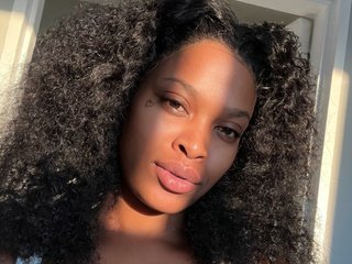 Erotični video klepet Sugababiie