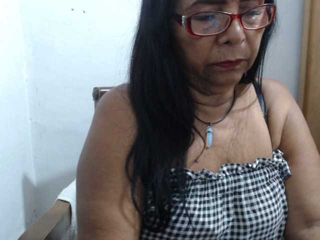 Oddajajo posnetke zaslona superMILF42