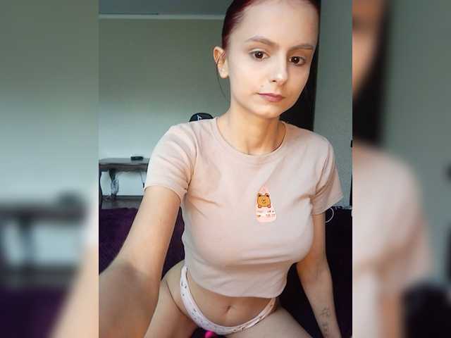 Oddajajo posnetke zaslona Sweet-bitch69
