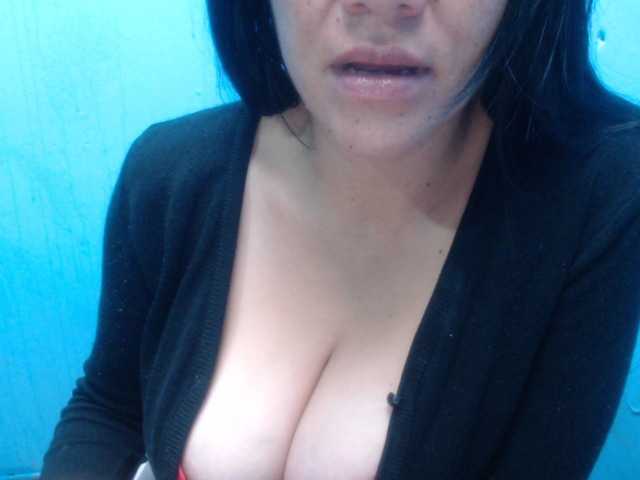 Oddajajo posnetke zaslona Sweetcamila