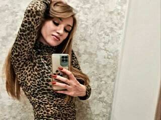 Erotični video klepet SweetHotBaby