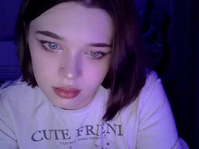 Oddajajo posnetke zaslona SweetKitten17