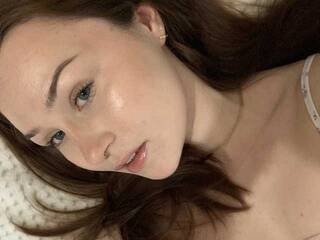 Erotični video klepet SweetLindan